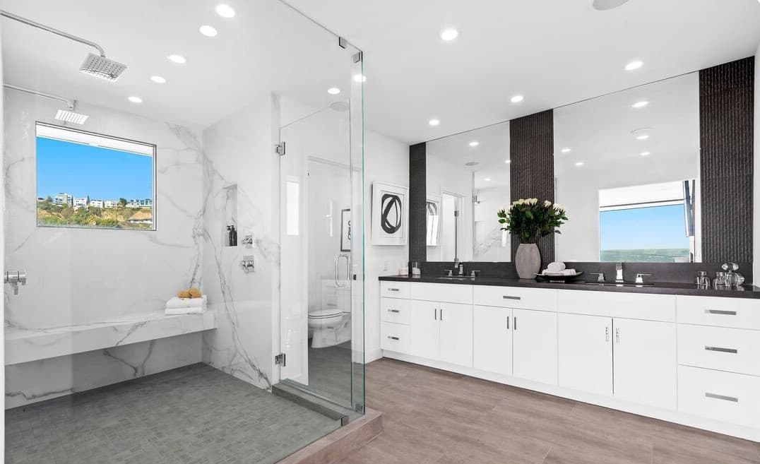 Franklin Ave photo 9