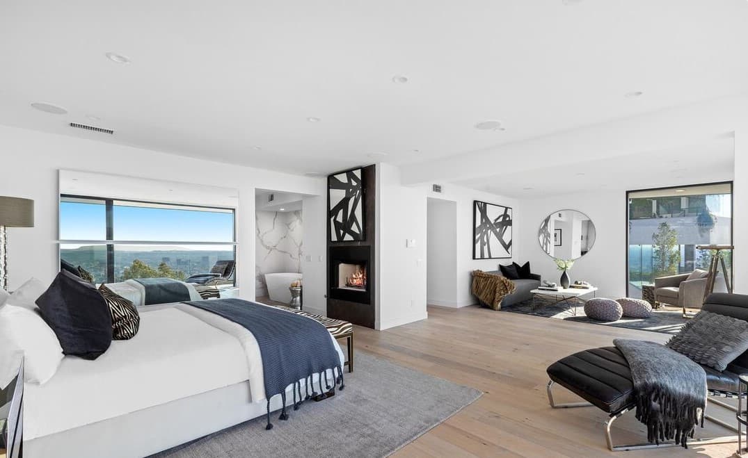 Franklin Ave photo 7